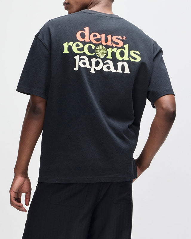 D261UTS179-StrataTee