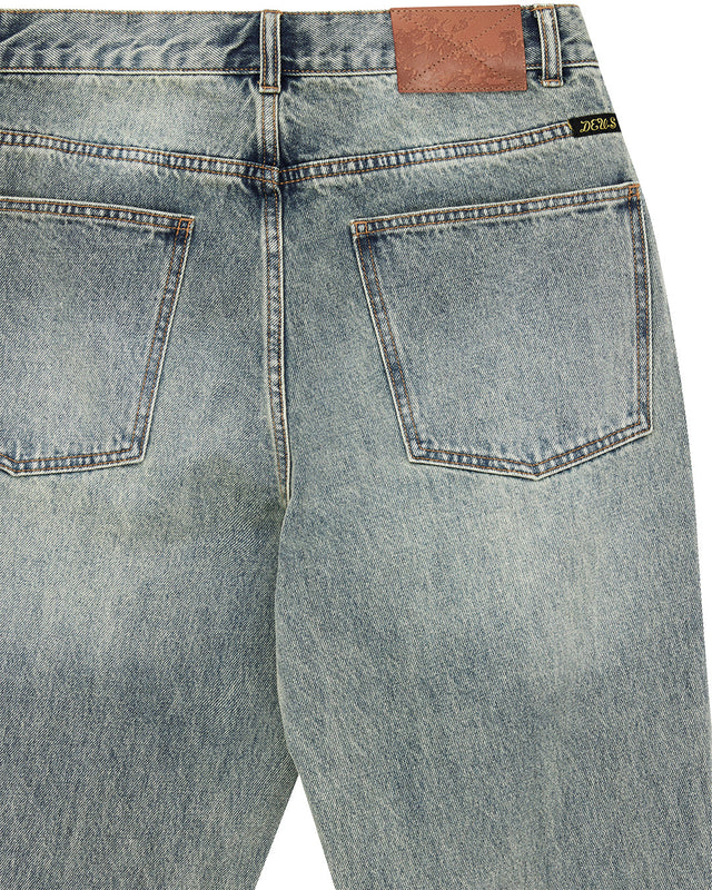 Curve Line Bootcut Jean - Dirty Denim