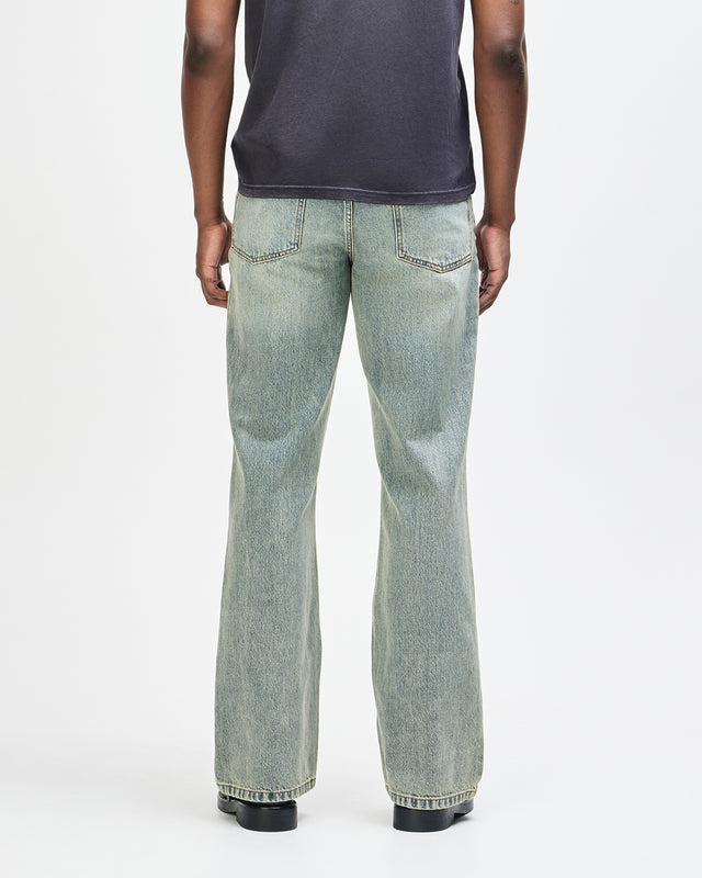 curve-line-bootcut-jean-dirty-denim