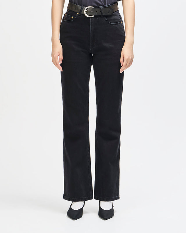 Curve Line Bootcut Jean - Washed Black