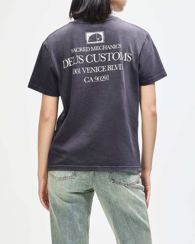 perfect-ratio-tee-black-beauty