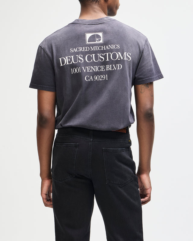 perfect-ratio-tee-black-beauty