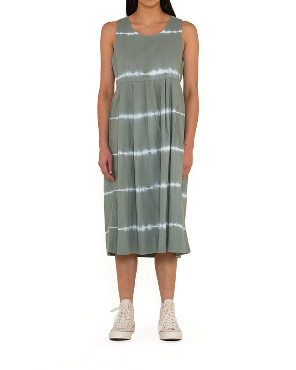 Amelia Dress (Relaxed Fit) - Reseda Tie Dye|Model