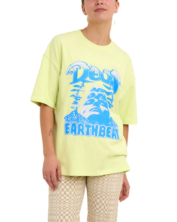 Dxw Earthbeat Tee - Luminary Green|Model