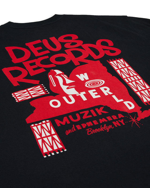 Camiseta Outerworld - Negra