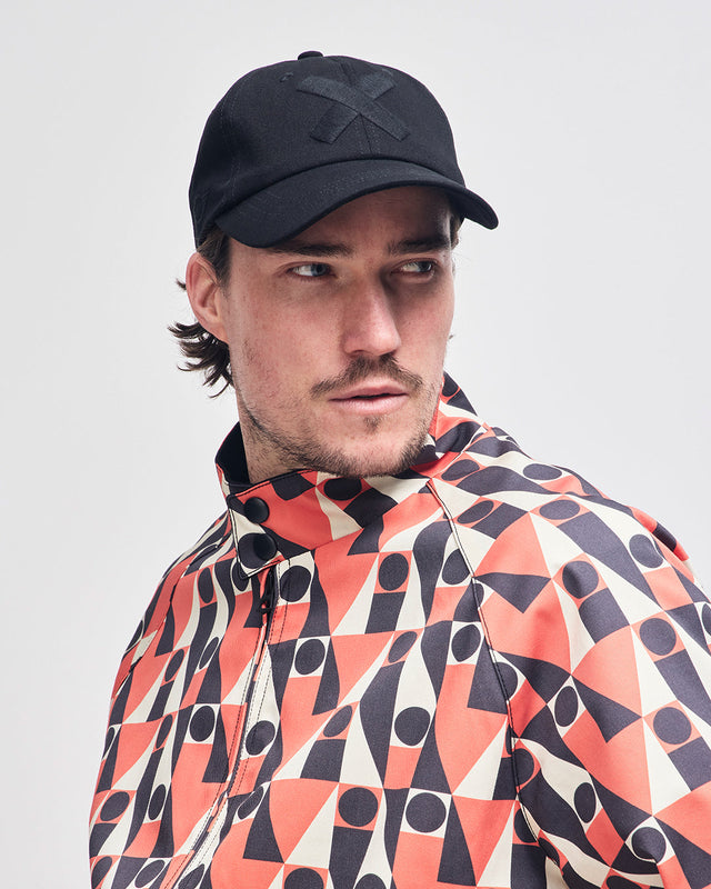 mini-insignia-cap-black