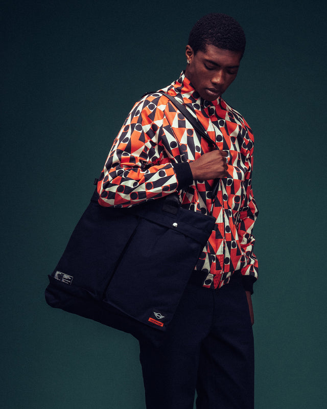 mini-helmet-tote-black