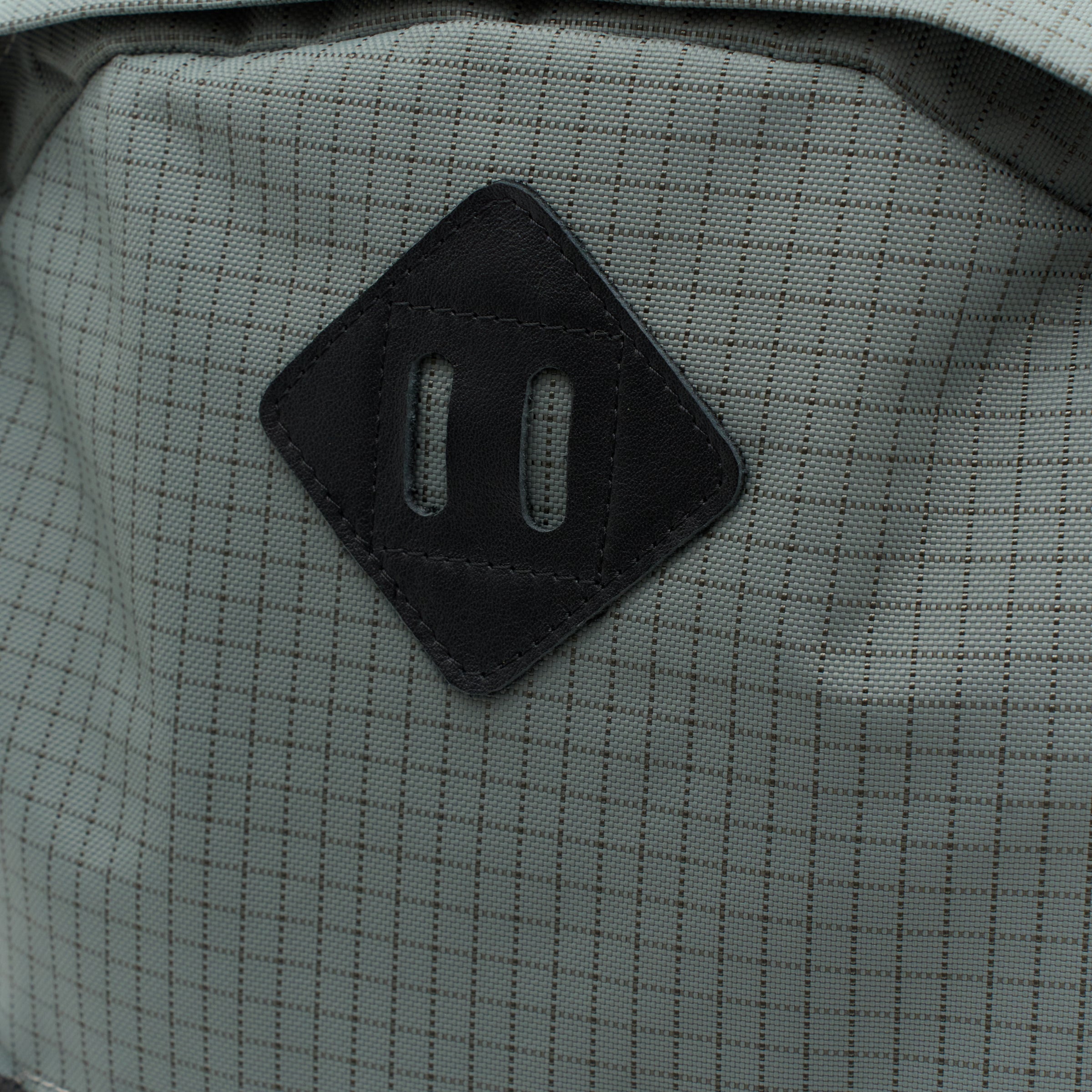 Luggage & Bags | Deus Ex Machina | Ventura Day Pack - Grey – Deus