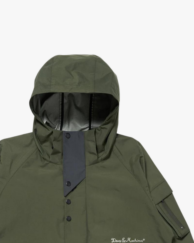 Pinnacle raincoat 2025